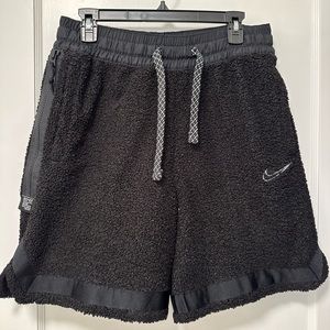 Mens Nike DNA fuzzy shorts size M